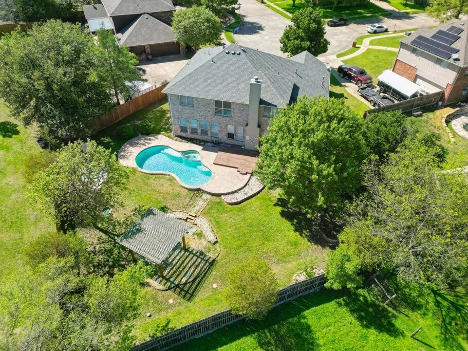 Wellness Oasis 5Br W Pool + Huge Yard + Fire Pit Villa Sachse Kültér fotó