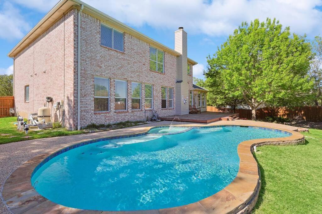 Wellness Oasis 5Br W Pool + Huge Yard + Fire Pit Villa Sachse Kültér fotó