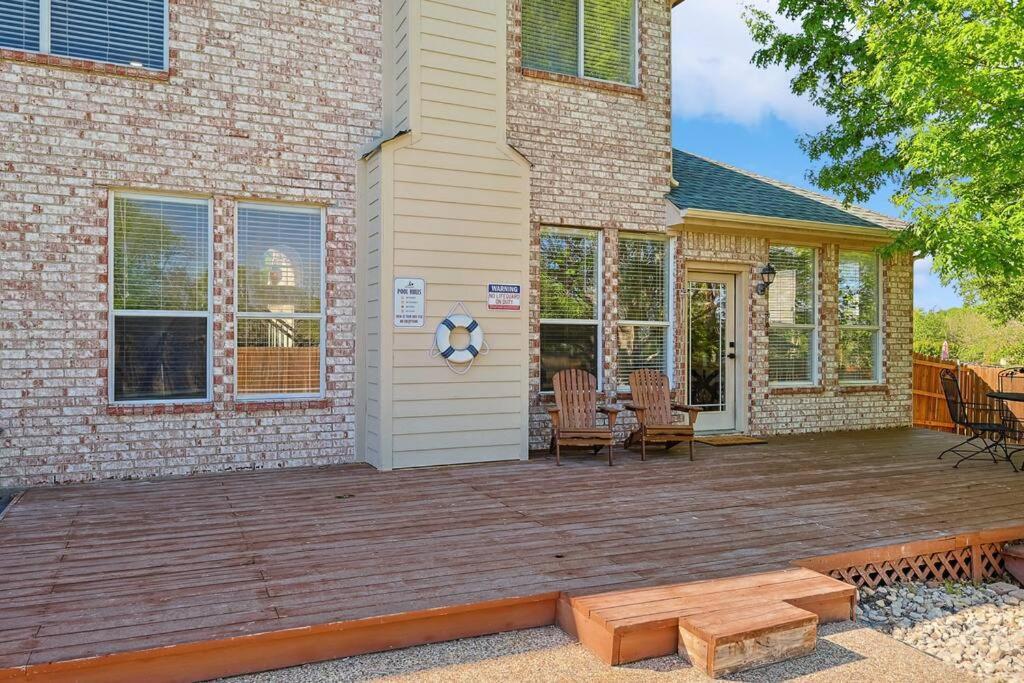 Wellness Oasis 5Br W Pool + Huge Yard + Fire Pit Villa Sachse Kültér fotó
